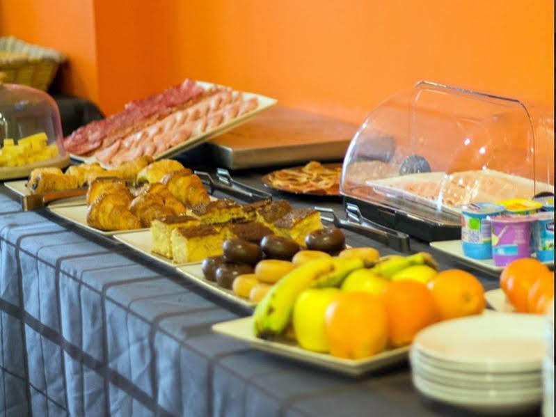 B&B Hotel Barcelona Rubí Екстериор снимка