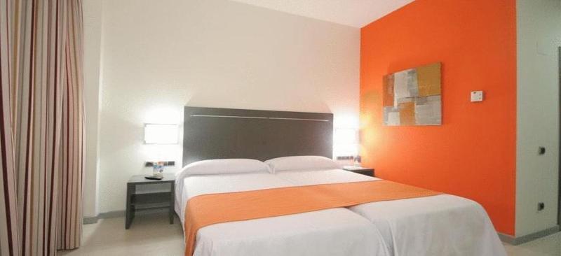 B&B Hotel Barcelona Rubí Екстериор снимка