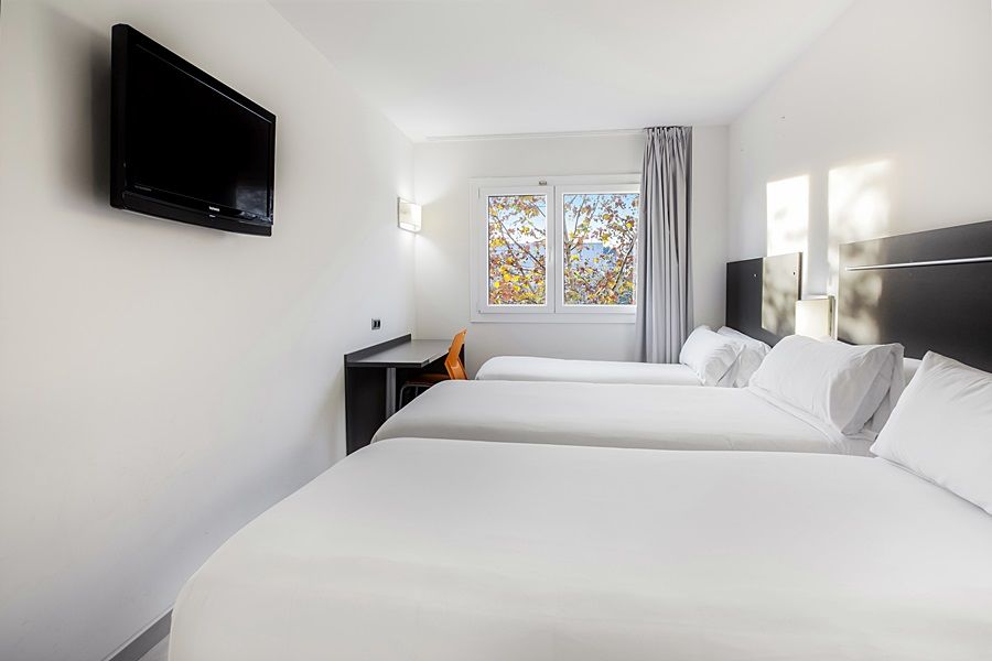B&B Hotel Barcelona Rubí Екстериор снимка